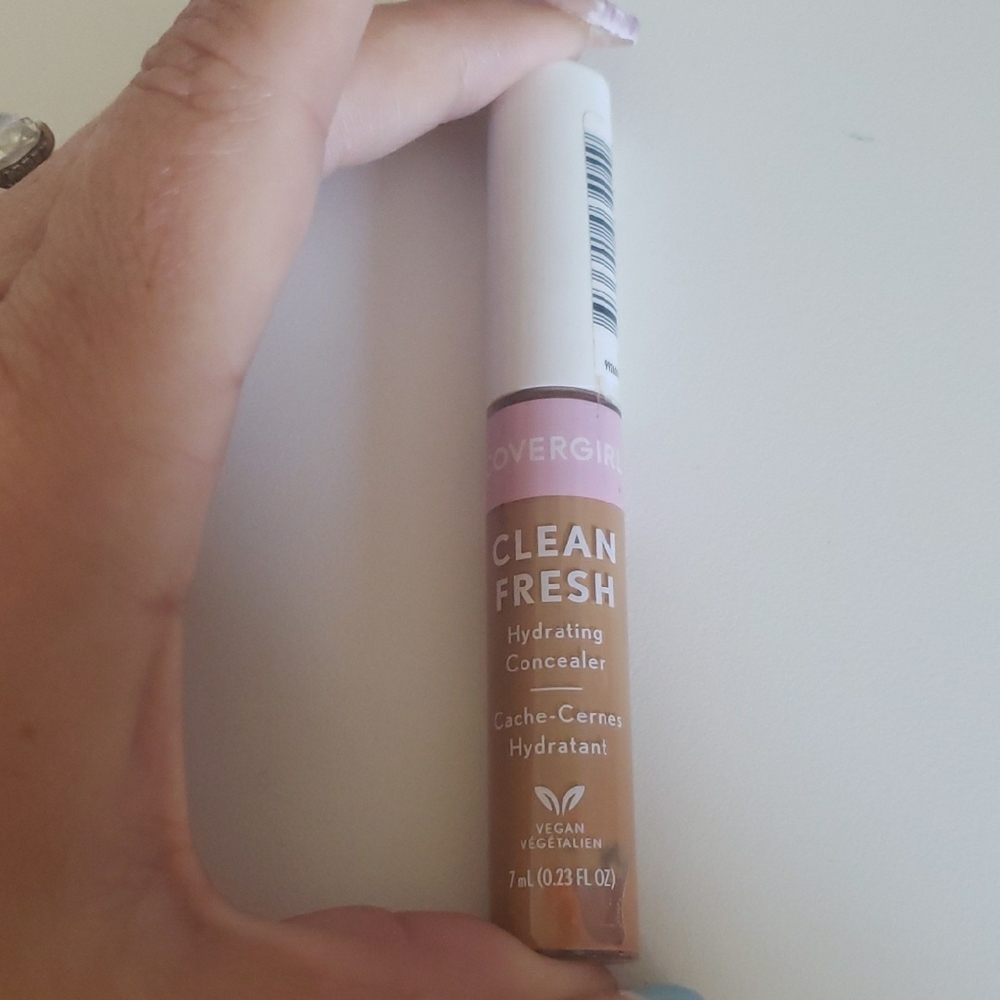 COVERGIRL Clean Fresh Hydrating Concealer - Cream
